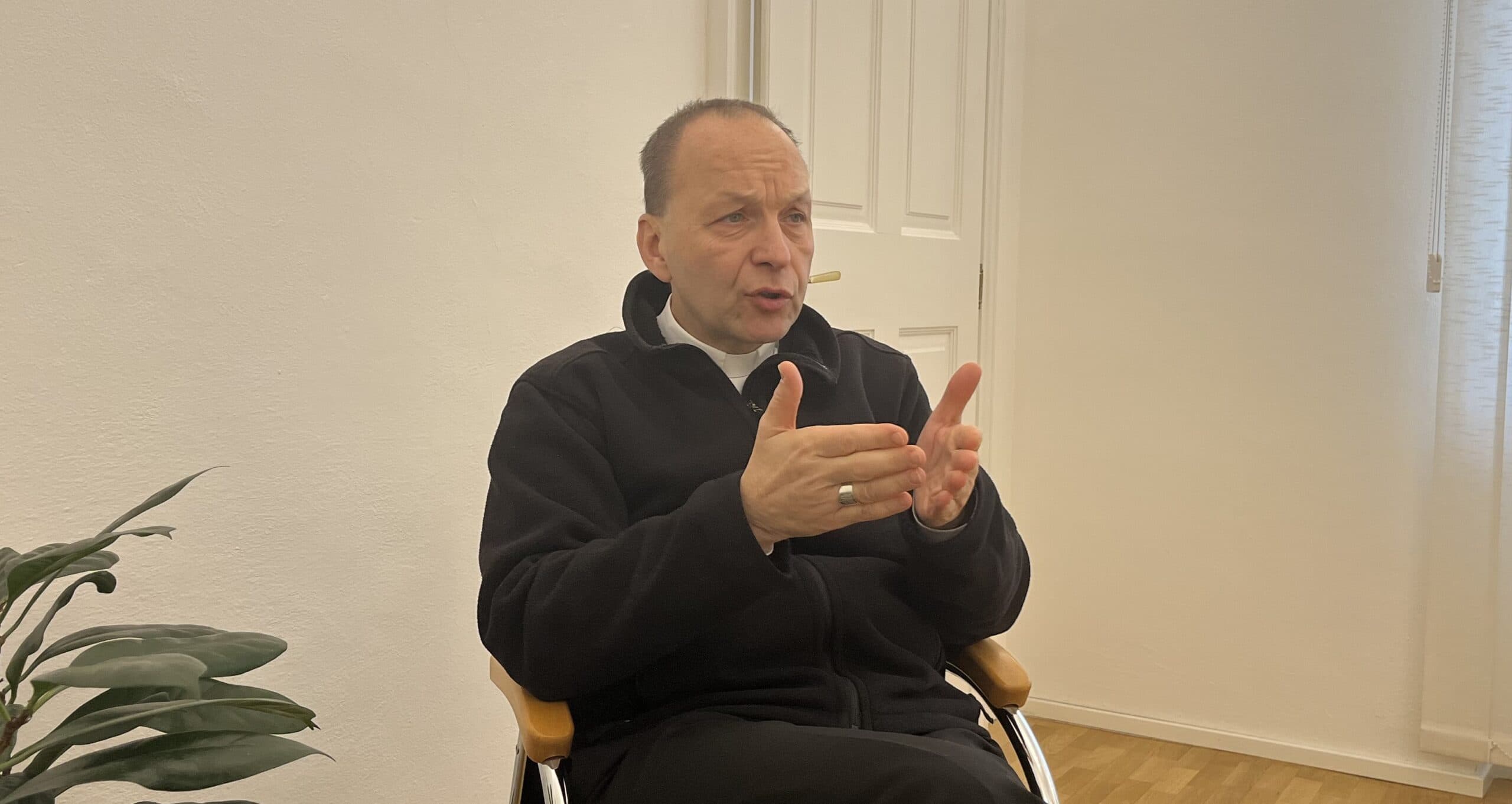 Biskup Jozef Haľko opäť pozýva na Rozhovory pod lipou