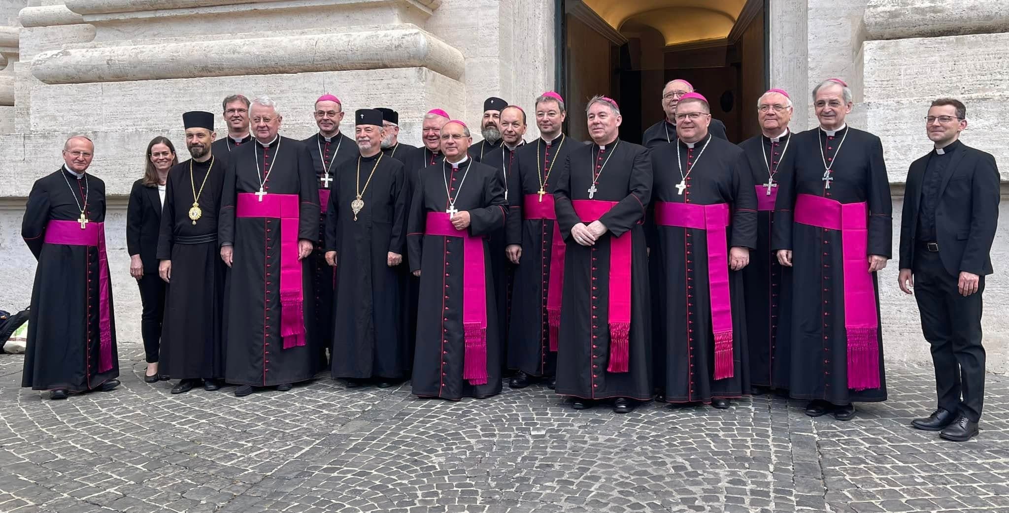 Slovenskí biskupi počas návštevy Ad limina v Ríme v roku 2024. Foto: FB biskupa Jozefa Haľka