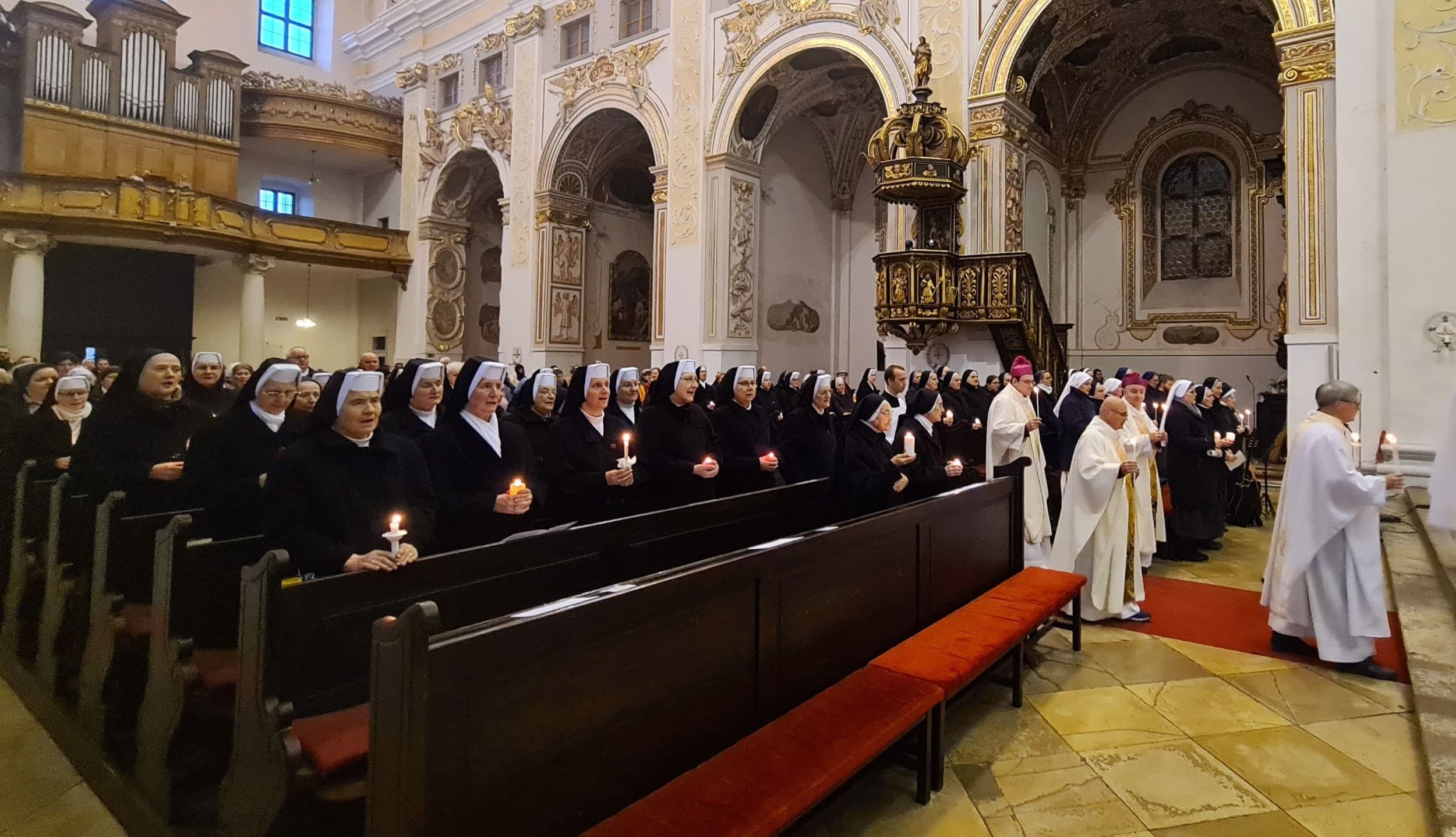 Je normálne, že v očiach sveta pôsobíte nenormálne. V Trnave slávili Deň zasväteného života