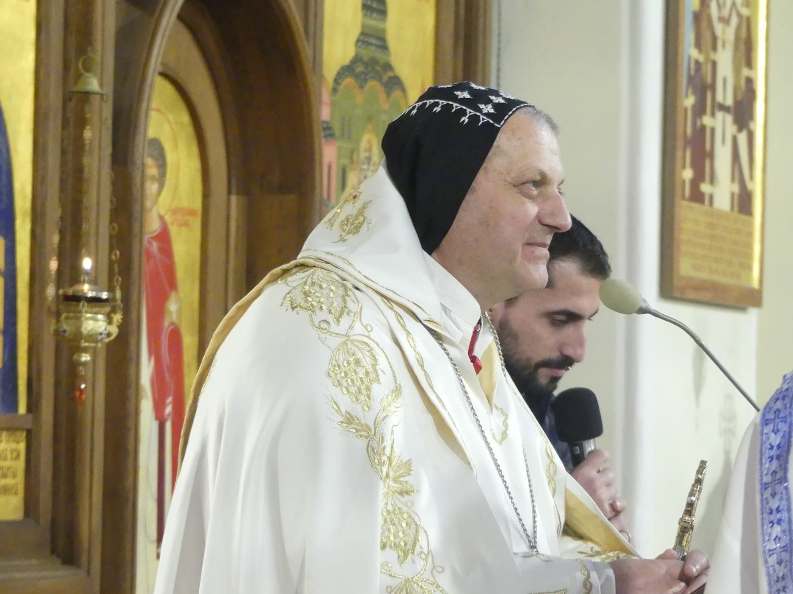 Len čo som sa začal modliť ruženec, všetka bolesť i strach zmizli. Slovensko navštívil arcibiskup, ktorého zadržiavali islamisti