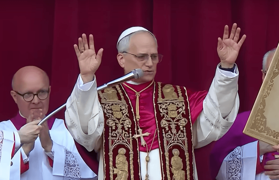 Pápež Lev XIV. a štóla štyroch evanjelistov