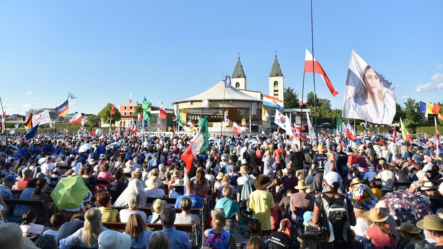 Nikto neputuje sám. Pápež Lev XIV. pozdravil účastníkov Festivalu mladých v Medžugorí