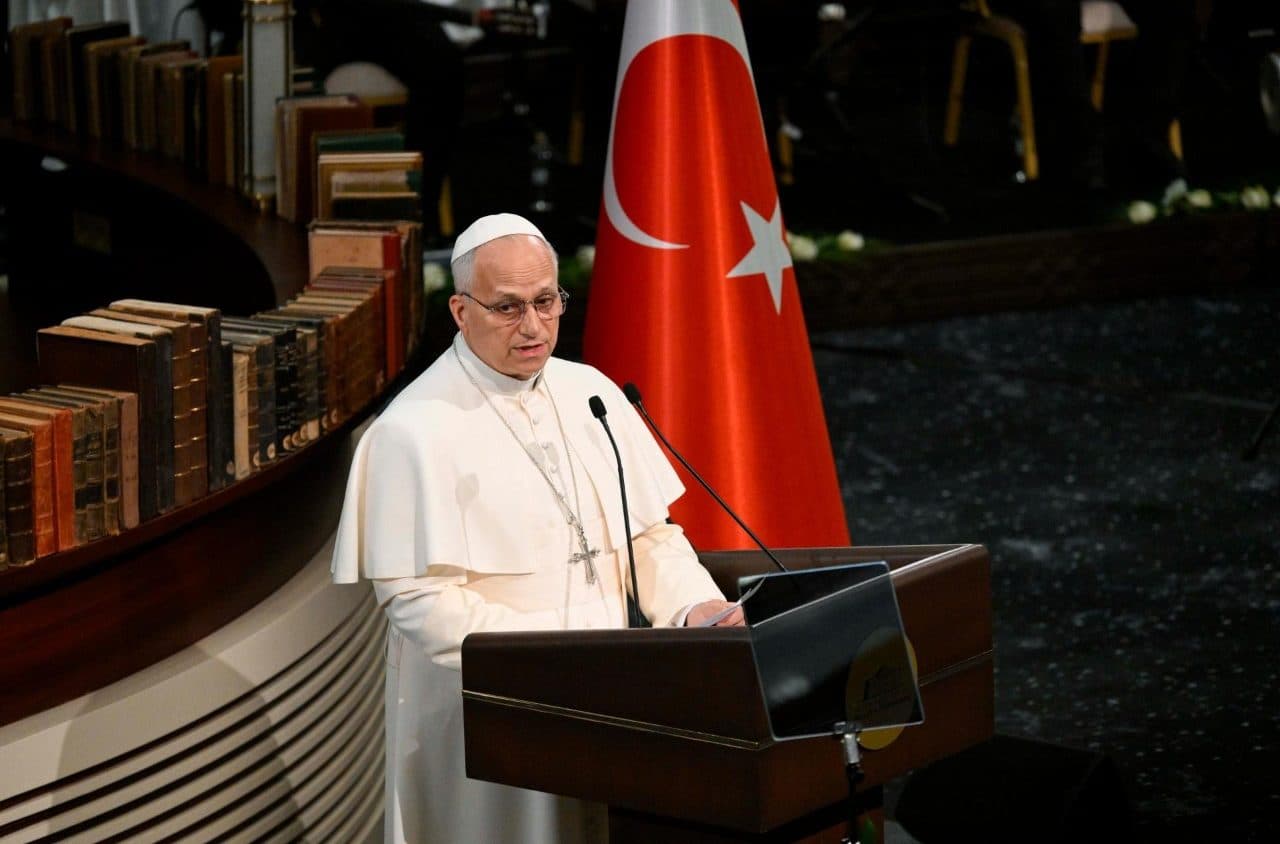 Prvá zahraničná cesta pápeža Leva XIV.: od baseballovej pálky až po výzvy k jednote v Turecku a Libanone