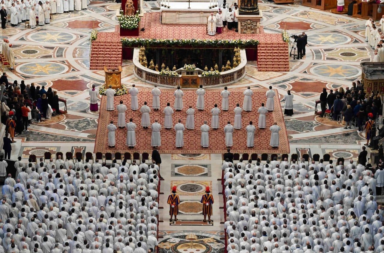 Diakonát pre všetkých? Čo (ne)hovorí aktuálny posudok odborníkov