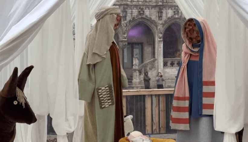 Postavy bez tvárí a Ježiš bez hlavy: betlehem v Bruseli vyvolal kontroverzné reakcie