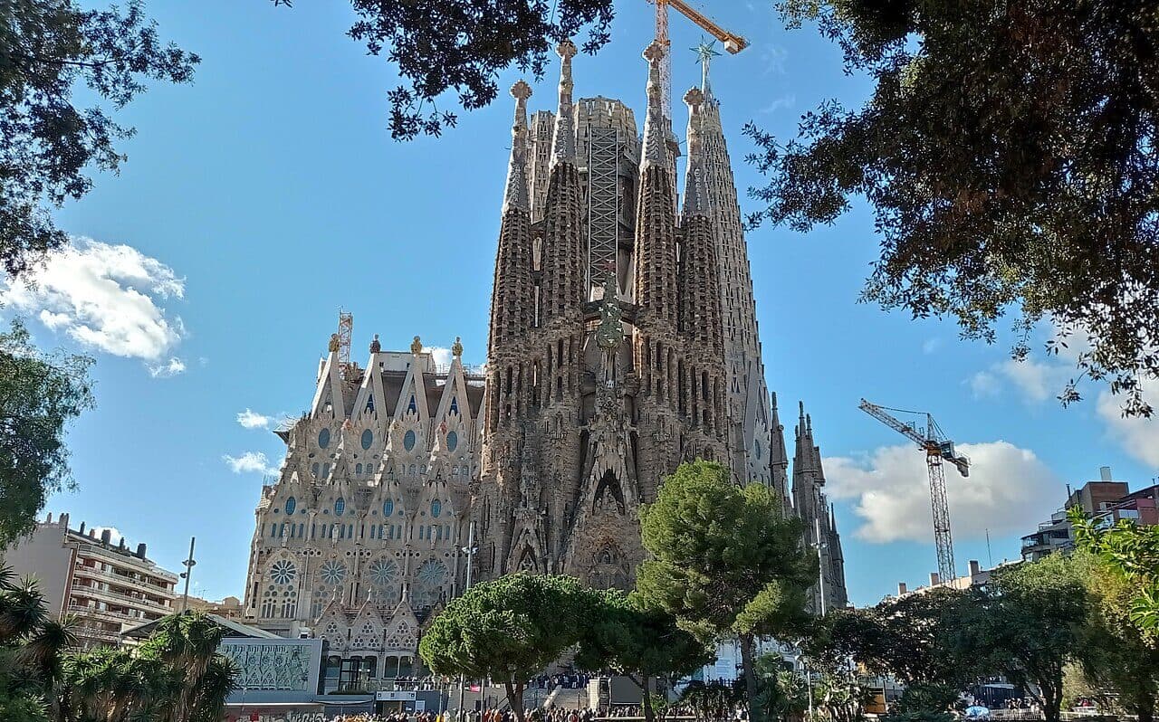 Bazilika Sagrada Familia sa stala najvyšším kostolom sveta