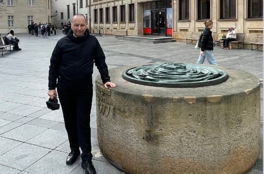 Biskup Jozef Haľko vás opäť počká pri studni