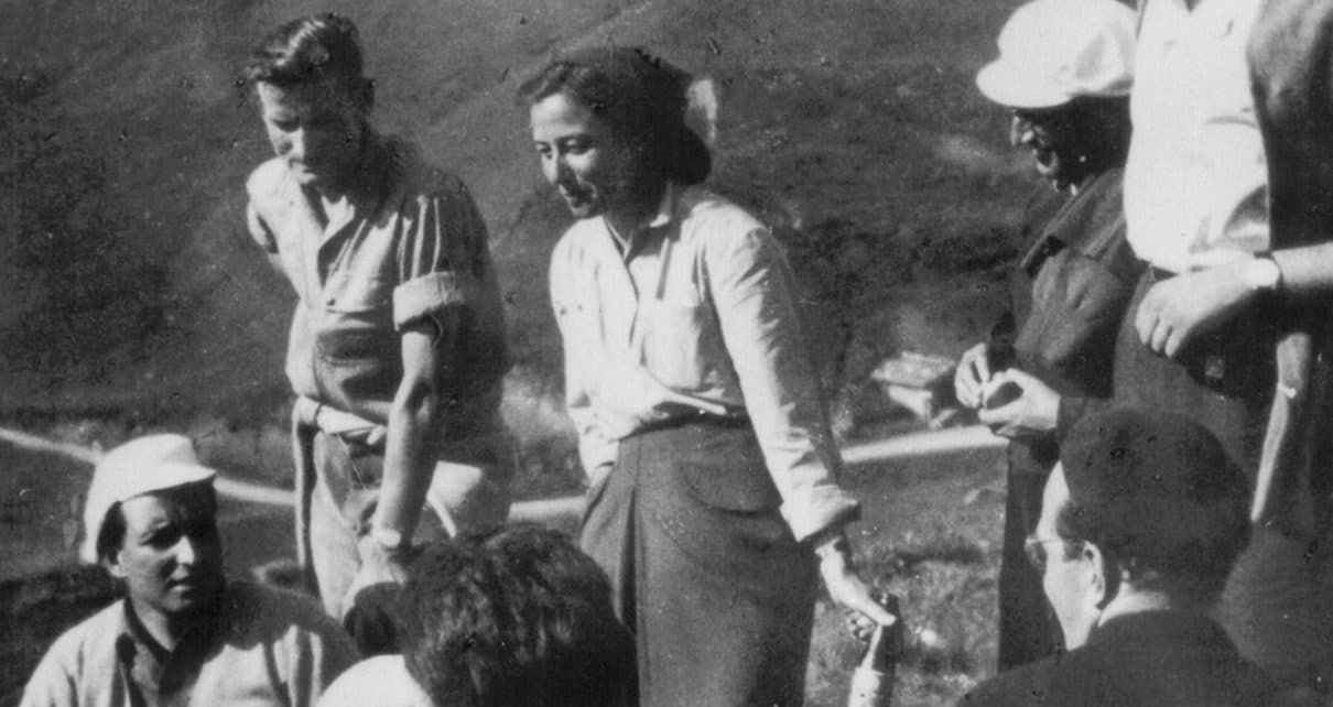 Chiara Lubichová (v strede) a začiatky Hnutia Fokoláre. Zdroj: webová stránka Hnutia Fokoláre