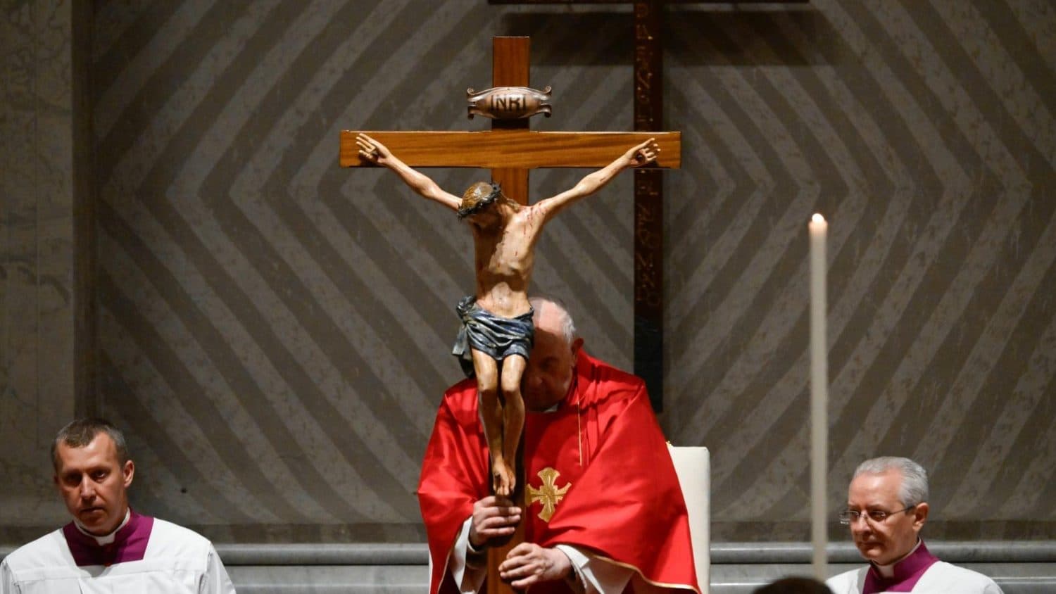 Slávenie obradov umučenia Pána. Zdroj: Slovenská sekcia Vatican News