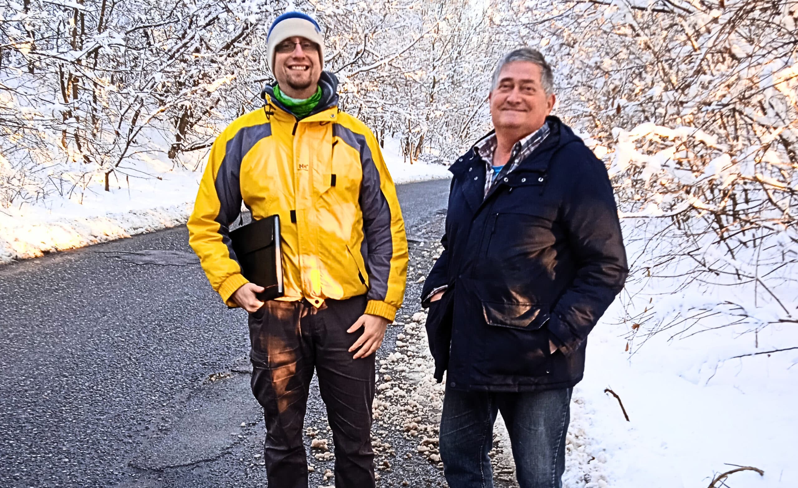 Vladimír Gregor (vpravo) so synom Petrom, cestovateľom, hudobníkom a fotografom. Foto: archív Vladimíra Gregora