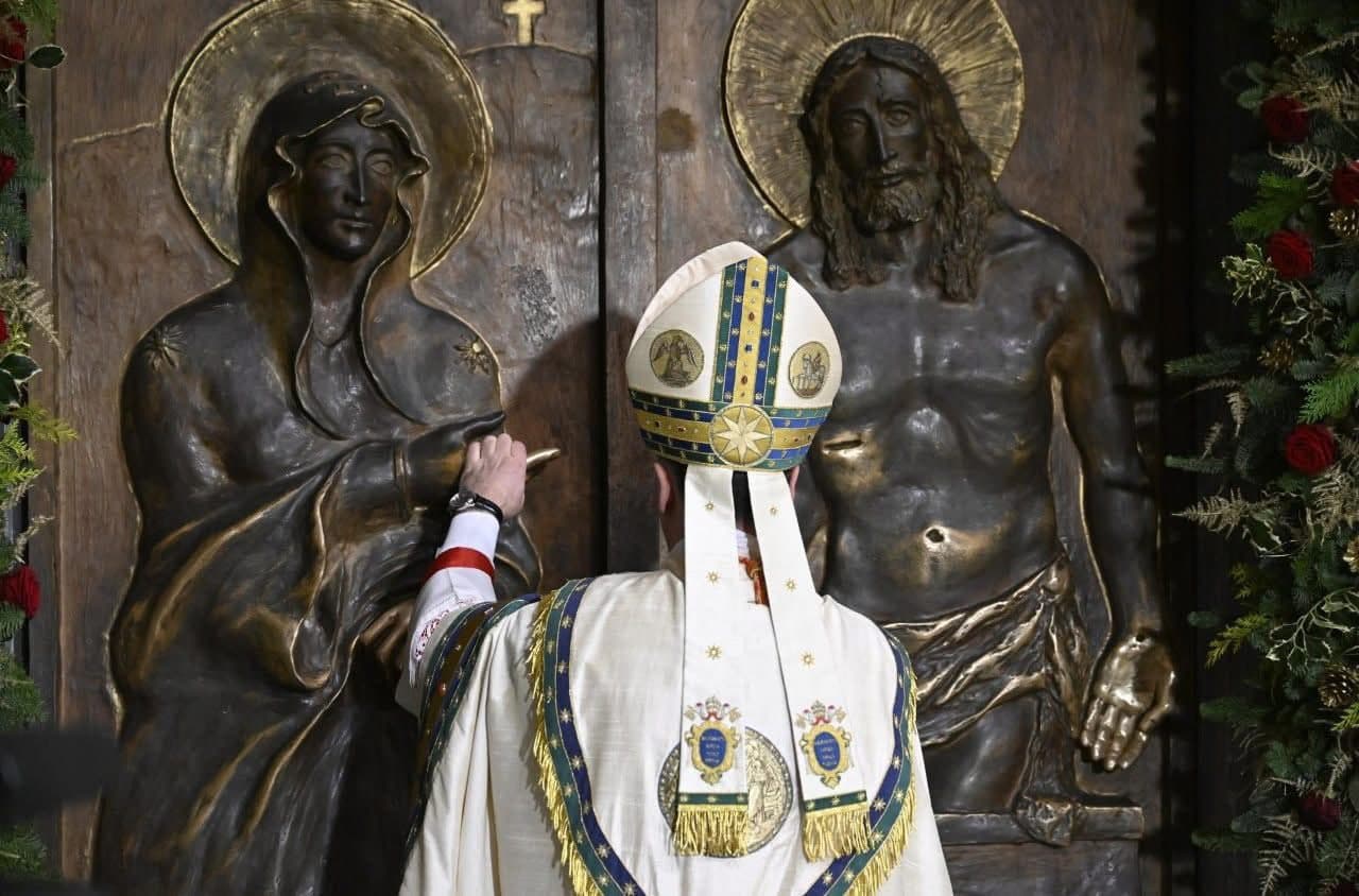 Zatvorenie Svätej brány Jubilea v bazilike Santa Maria Maggiore. Zdroj: Slovenská sekcia Vatican News